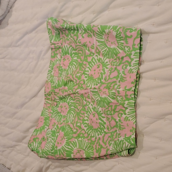 Lilly Pulitzer • Callahan Sunnyside Lion Print Shorts - 14 - Picture 7 of 7